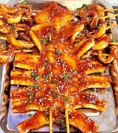 正宗鐵板魷魚(yú)技術(shù)培訓(xùn)哪家好？飄味緣培訓(xùn)學(xué)校深度解析