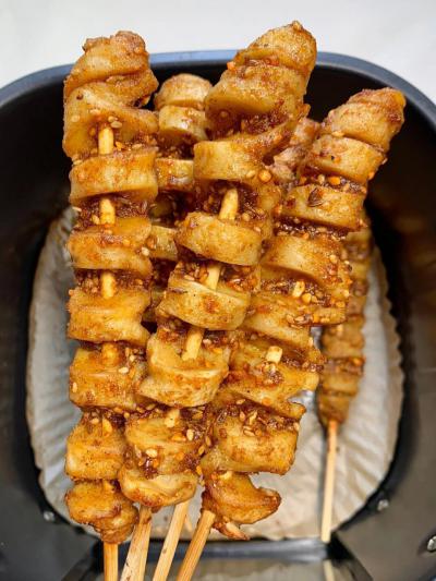 烤面筋技術(shù)培訓(xùn)去哪可以學(xué)？飄味緣培訓(xùn)學(xué)校，助您開(kāi)啟財(cái)富小吃門(mén)！