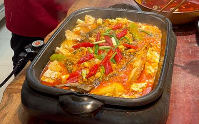 萬州烤魚技術(shù)培訓(xùn)哪里好？解鎖地道風(fēng)味，開啟創(chuàng)業(yè)新篇