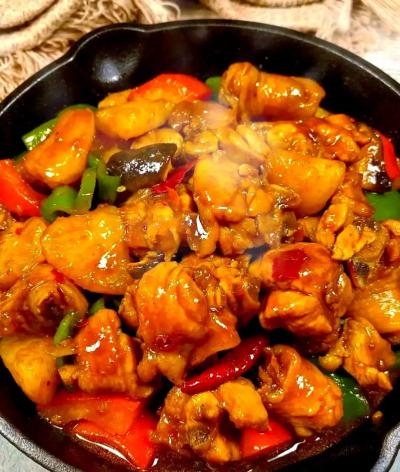 黃燜雞米飯技術(shù)培訓(xùn)多少錢(qián)？飄味緣為您揭秘透明收費(fèi)與超值價(jià)值！