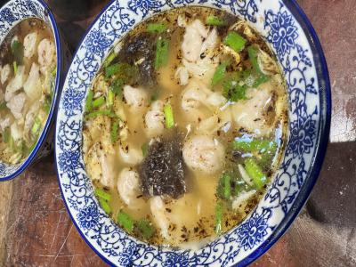 餛飩技術(shù)培訓(xùn)班哪里學(xué)比較好一點(diǎn)？飄味緣小吃培訓(xùn)學(xué)校