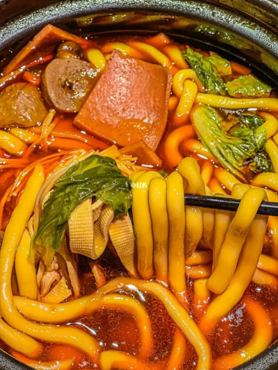 學(xué)砂鍋粉培訓(xùn)費(fèi)用要多少錢？飄味緣小吃培訓(xùn)班詳解