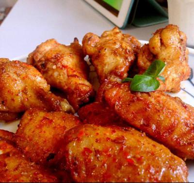 奧爾良烤翅技術(shù)培訓(xùn)學(xué)校哪家好？飄味緣小吃培訓(xùn)學(xué)校深度解析